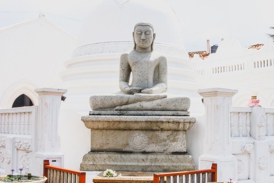 Destino para relajarse Sri Lanka Buddha