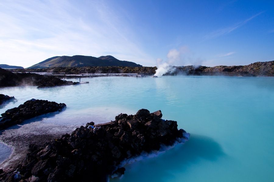 Destino para relaxar na Lagoa Azul em Reykjavik